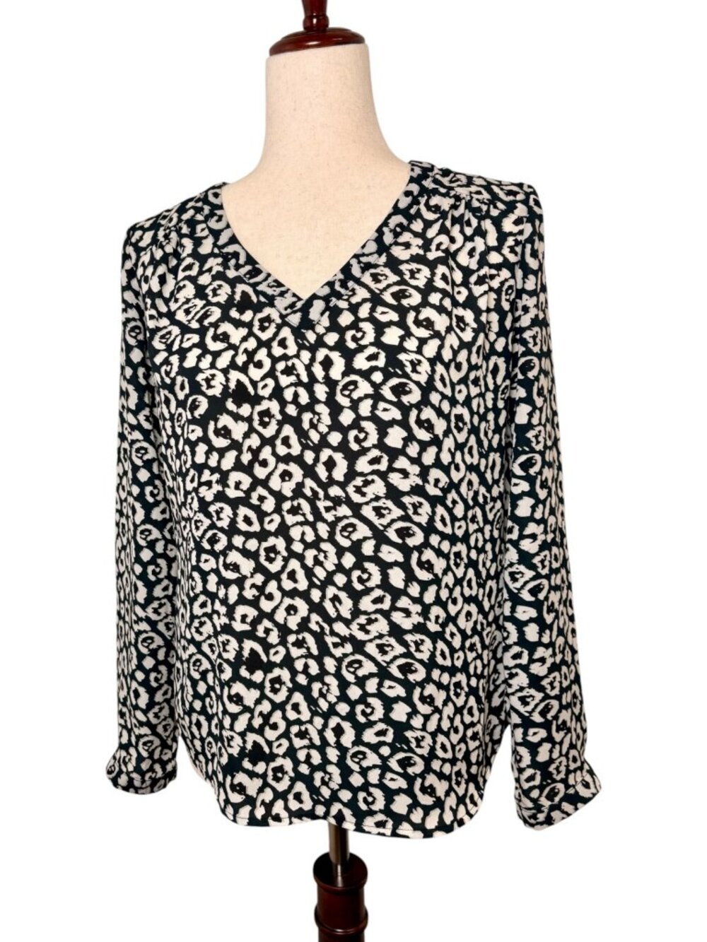 41 Hawthorn Black White Floral Animal Print V-Neck Office Preppy Blouse XS